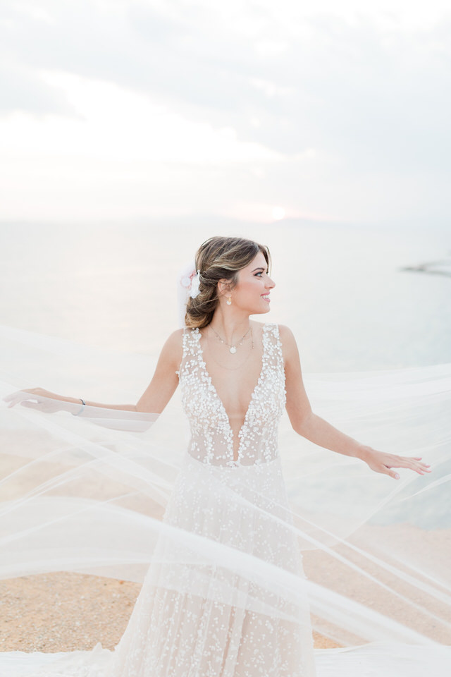 7 Essential Bride's Getting Ready Tips