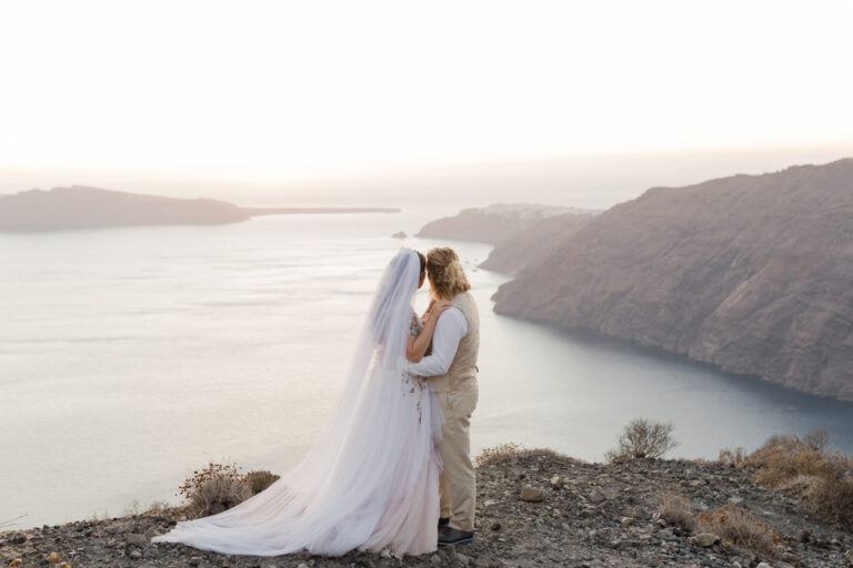 Santorini Wedding Photographer Ignatios Kourouvasilis